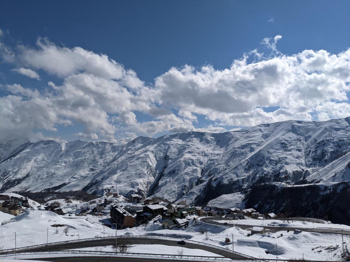 Club 2100 Ski In Studio Gudauri Dış mekan fotoğraf